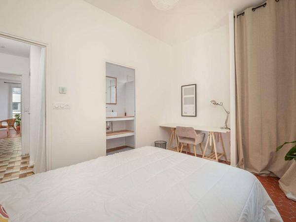 Colocation / Appartement 5 pièces de 94 m², Marseille, Avenue Roger Salengro / Photo 8