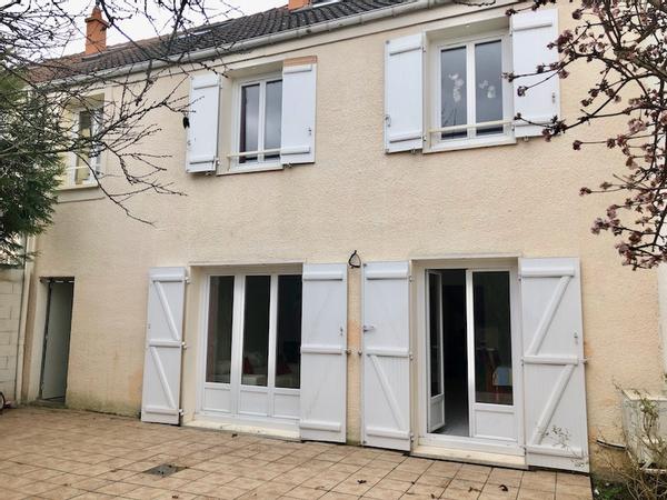 Colocation / Maison 10 pièces de 200 m², Cergy, Rue des Entrechats / Photo 9