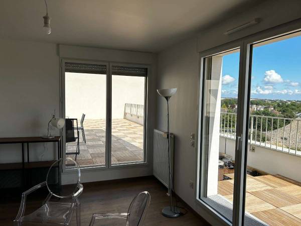 Colocation / Appartement 4 pièces de 91 m², Caen, Allée Janine Hardy / Photo 2