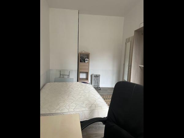 Colocation / Duplex 3 pièces de 53 m², Reims, place Drouet d'Erlon / Photo 2