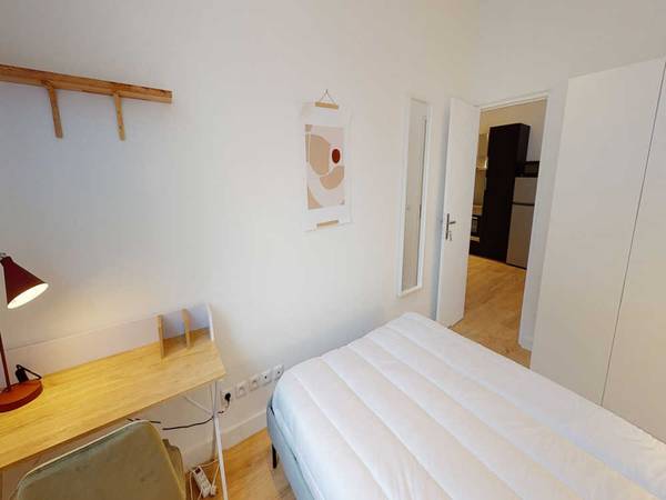 Colocation / Appartement 5 pièces de 110 m², Lille, Rue de Brigode / Photo 2