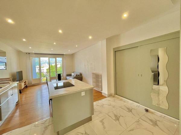 Colocation / Appartement 3 pièces de 74 m², Grenoble, Cours de la Libération Et du Général de Gaulle / Photo 2