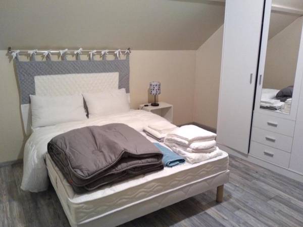 Flatsharing / 3-bedroom house · 70 m², Gravigny, Rue du Vieux Moulin / Photo 2