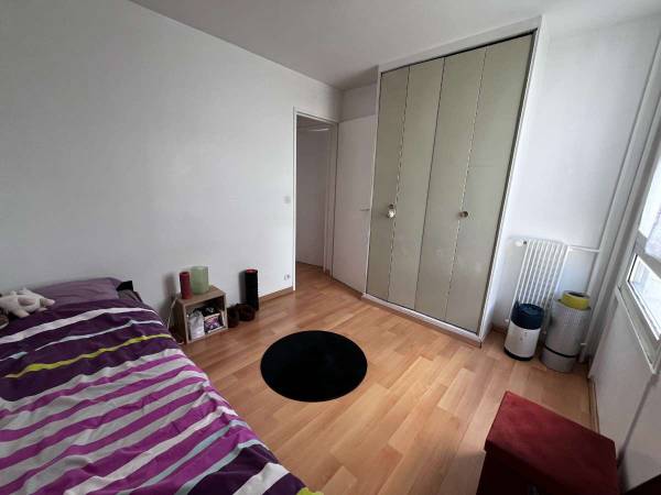 Sublet / 4-bedroom flat · 77 m², Ivry-sur-Seine, Rue Pierre Et Marie Curie / Photo 2