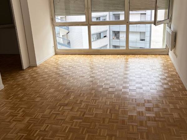 Sous-location / Appartement 4 pièces de 80 m², Paris, Quai de la Seine / Photo 3