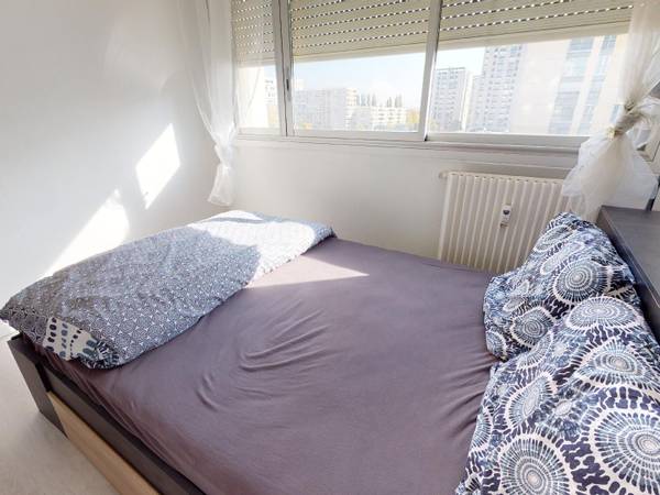 Colocation / Appartement 5 pièces de 92 m², Dijon, Avenue Champs Perdrix / Photo 2