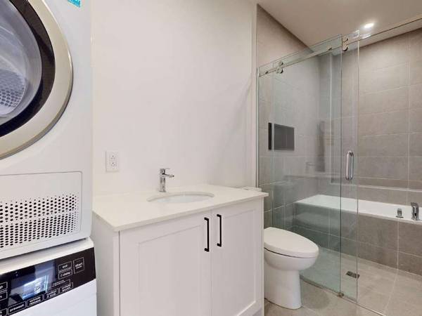 Colocation / Appartement 4 pièces de 75 m², Montréal, Rue Bourget / Photo 8