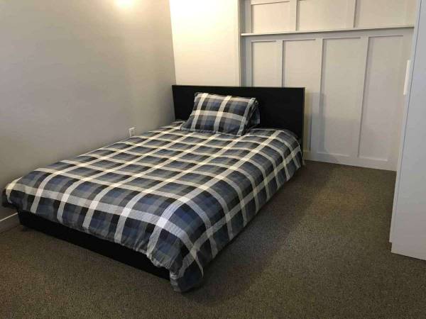 Colocation / Maison 10 pièces de 80 m², Montréal, Rue Dorion / Photo 2