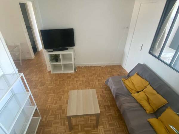 Coliving space / 6-bedroom flat · 103 m², Paris, Quai de la Seine / Photo 2