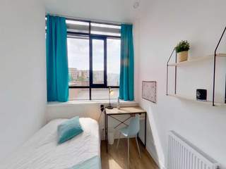 Piso compartido / 8 rooms apartment · 180 m², Asnières-sur-Seine, Avenue Sainte-Anne
