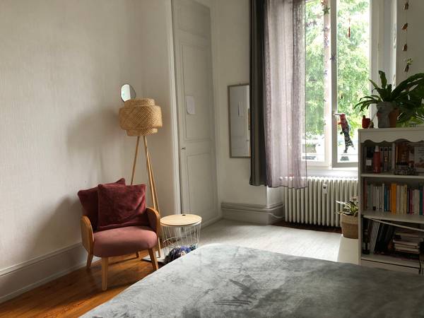 Colocation / Appartement 4 pièces de 74 m², Chambéry, Rue des Ecoles / Photo 2