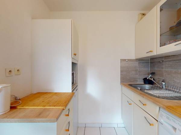 Location / Appartement 1 pièce de 28 m², Reims, Rue de Pargny / Photo 2