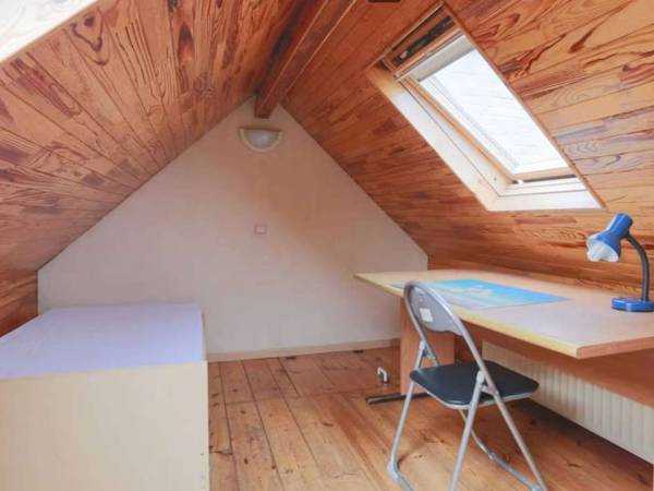 Chambre pour étudiant / Appartement 3 pièces de 40 m², Bruxelles, Rue du Champ de la Couronne / Photo 2