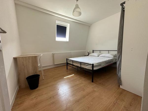 Colocation / Maison 6 pièces de 96 m², Roubaix, Rue de Lannoy / Photo 8