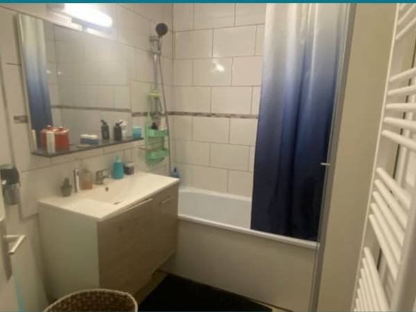 Colocation / Appartement 3 pièces de 75 m², Paris, Rue de Tlemcen / Photo 2