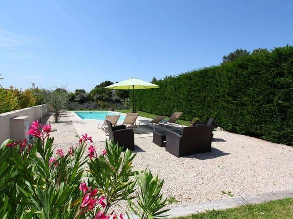 Location / Villa 7 pièces de 300 m², Aix-en-Provence, Route de Sisteron / Photo 2