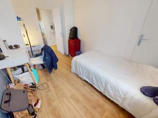 Colocation / Appartement 5 pièces de 76 m², Vaulx-en-Velin, Rue Anatole France