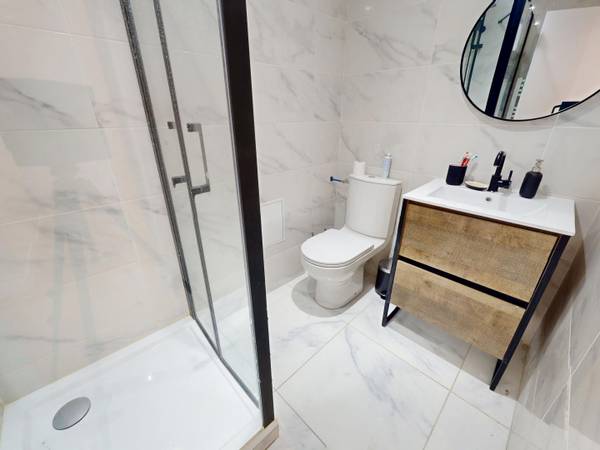 Colocation / Appartement 5 pièces de 76 m², Vaulx-en-Velin, Rue Anatole France / Photo 7