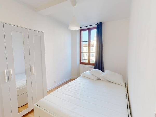 Colocation / Appartement 4 pièces de 69 m², Toulon, Boulevard Michel de Bourges / Photo 2