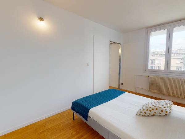 Colocation / Appartement 4 pièces de 69 m², Villeurbanne, Rue Francis Pressensé / Photo 2