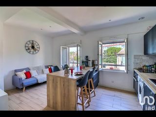 Colocation / Appartement 5 pièces de 91 m², Nîmes, Route d'Uzès