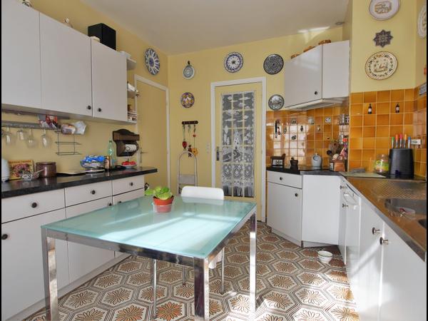 Colocation / Maison 6 pièces de 130 m², Saint-Denis, Rue de Meriel / Photo 2