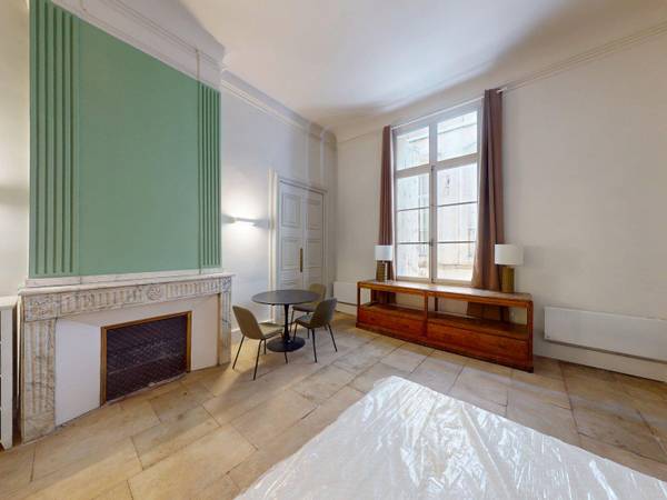 Colocation / Appartement 4 pièces de 84 m², Montpellier, Rue de la Carbonnerie / Photo 2