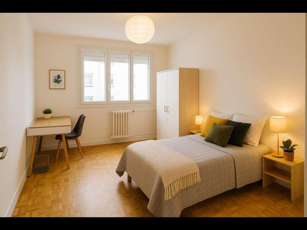 Colocation / Appartement 4 pièces de 78 m², Angers, Cour Saint-Laud / Photo 2