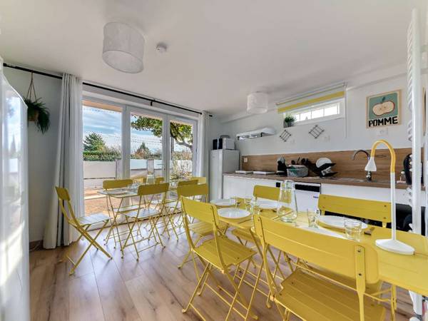 Chambre pour étudiant / Maison 8 pièces de 222 m², Saint-Genis-Laval, Rue Guilloux / Photo 7