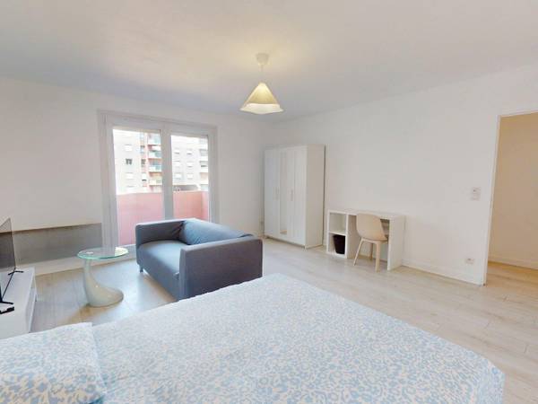 Colocation / Appartement 3 pièces de 70 m², Villeurbanne, Rue Henri Rolland / Photo 2