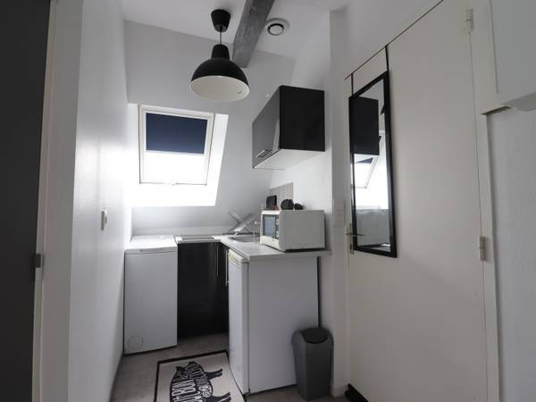 Location / Appartement 1 pièce de 18 m², Troyes, 93 Zola/18 Bis Saussier / Photo 2