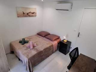 Room share, 5 rooms apartment, Antibes