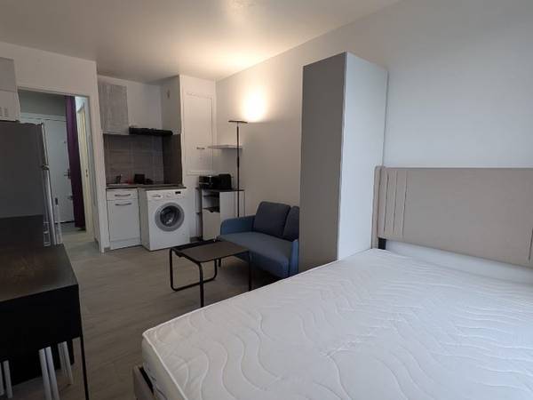 Location / Studio de 20 m², Créteil, Square Paul Eluard / Photo 2