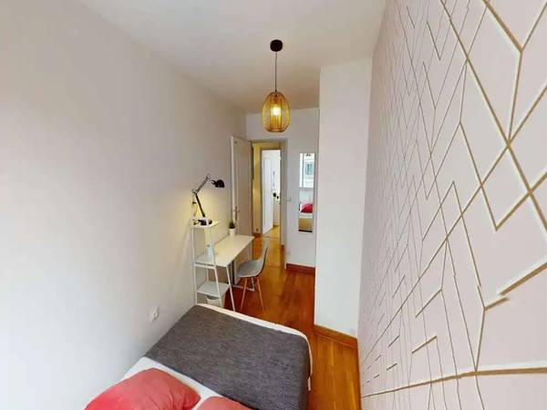 Colocation / Appartement 7 pièces de 80 m², Lyon, Rue Jean Vallier / Photo 2