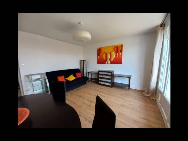 Colocation / Appartement 4 pièces de 74 m², Villeurbanne, 21 Rue Charrin / Photo 2