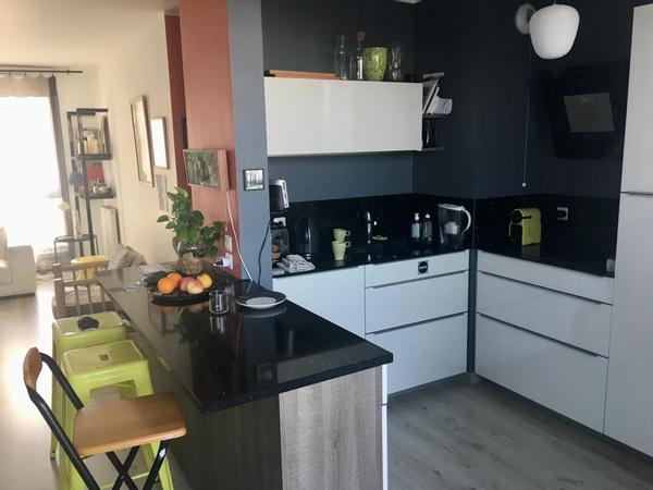 Colocation / Appartement 3 pièces de 65 m², Montreuil, Rue de Valmy / Photo 2