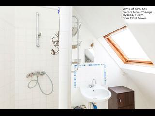 Colocation / Appartement 4 pièces de 73 m², Paris, Rue de Belloy