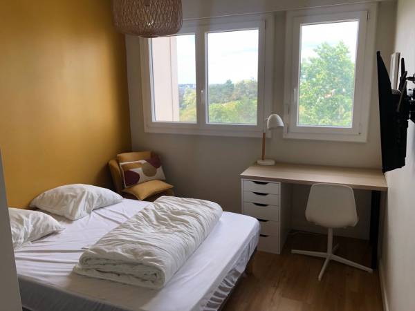 Colocation / Appartement 7 pièces de 107 m², Poitiers, Rue de Provence / Photo 2