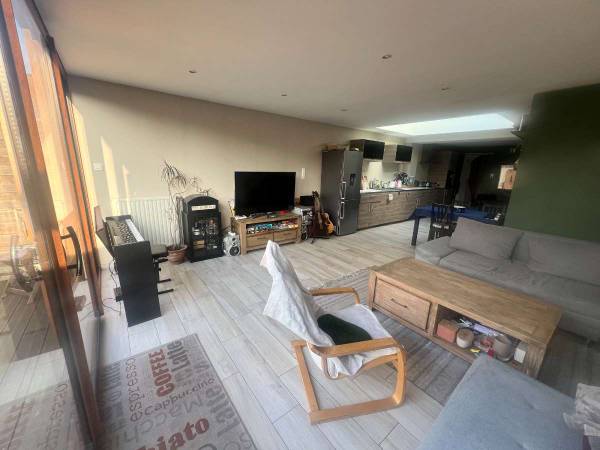 Colocation / Maison 4 pièces de 115 m², Lille, Rue des Martyrs de la Résistance / Photo 2