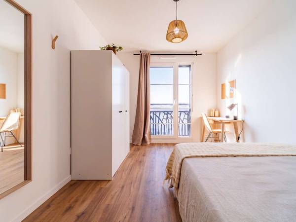 Colocation / Appartement 4 pièces de 81 m², Colombes, Allée Françoise Héritier / Photo 2