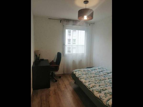 Colocation / Appartement 3 pièces de 70 m², Villeurbanne, Rue Henri Rolland / Photo 2