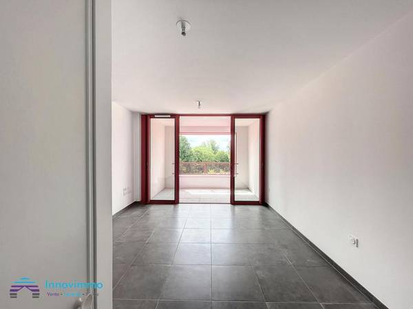 Location / Appartement 2 pièces de 39 m², Strasbourg, Allee Rina Muller / Photo 2