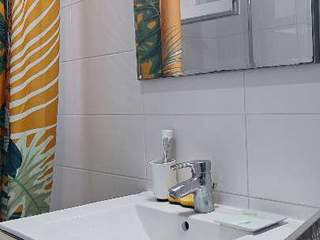 Sous-location / Studio apartment · 18 m², Paris, Boulevard de la Villette