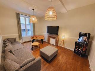 Colocation / 12 rooms house · 280 m², Laval, 3 Rue du Dauphin