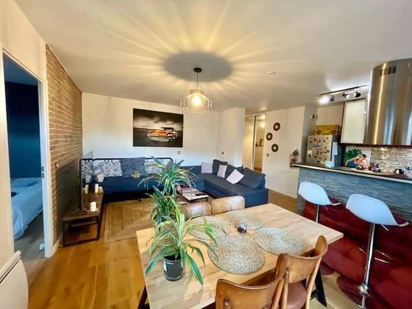 Colocation / Appartement 3 pièces de 60 m², Saint-Denis, Avenue Henri Rol-Tanguy / Photo 2