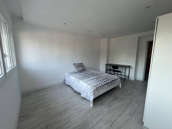 Colocation / Appartement 4 pièces de 72 m², Marseille, Rue Roger Mathurin / Photo 5