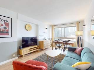 Room share / 5 rooms apartment · 80 m², Courbevoie, 1 Square Henri Regnault