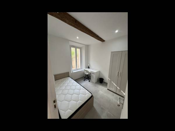 Colocation / Appartement 2 pièces de 12 m², Toulon, Avenue de Saint-Roch / Photo 2