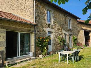 Flatsharing / 6-bedroom house · 160 m², Oradour-sur-Glane, Les Rentiers