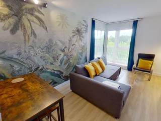 Room share, 6 rooms apartment, Talence